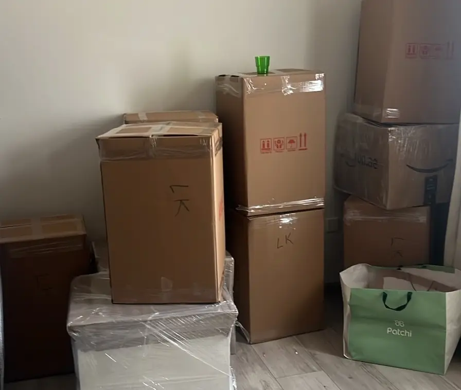 كراتين مغلفة جاهزة قبل نقل اثاث شقة في الإمارات